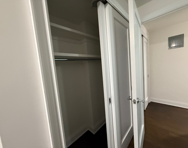 405 East 56th Street - Photo Thumbnail 9