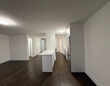405 East 56th Street - Photo Thumbnail 2