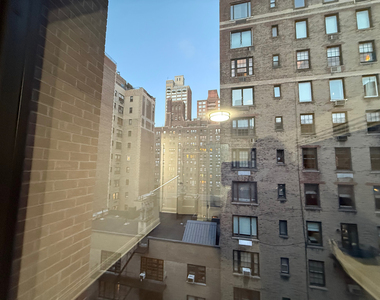 405 East 56th Street - Photo Thumbnail 16