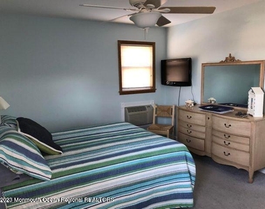 310 Maryland Avenue - Photo Thumbnail 8