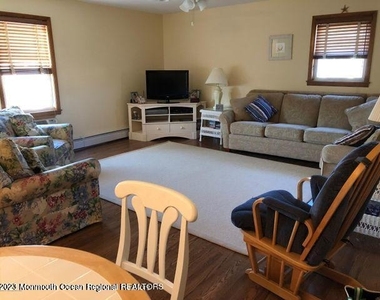310 Maryland Avenue - Photo Thumbnail 6