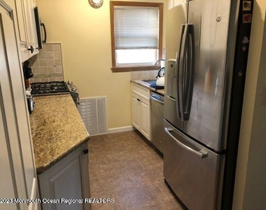 310 Maryland Avenue - Photo Thumbnail 3