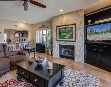 237 Vista Royale Circle W - Photo Thumbnail 8