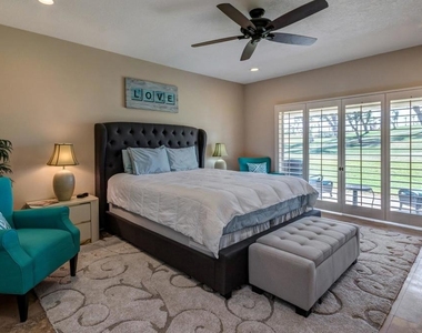 237 Vista Royale Circle W - Photo Thumbnail 15