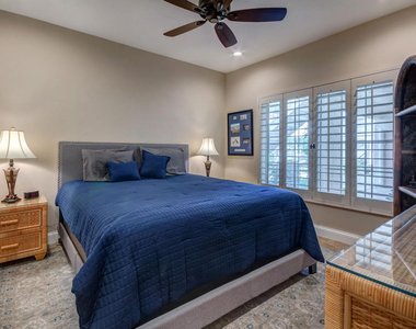 237 Vista Royale Circle W - Photo Thumbnail 22