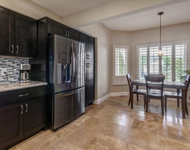 237 Vista Royale Circle W - Photo Thumbnail 13