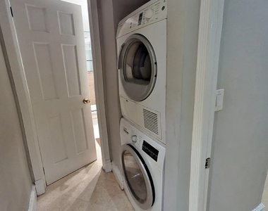 330 East 100th Street - Photo Thumbnail 5