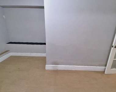 330 East 100th Street - Photo Thumbnail 6
