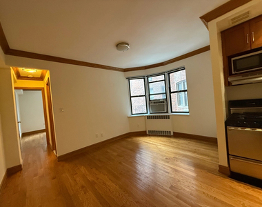 1680 York Avenue - Photo Thumbnail 3