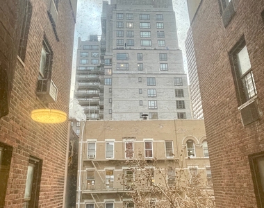 1680 York Avenue - Photo Thumbnail 5
