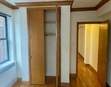 1680 York Avenue - Photo Thumbnail 7