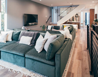 840 N Harvard Boulevard - Photo Thumbnail 1