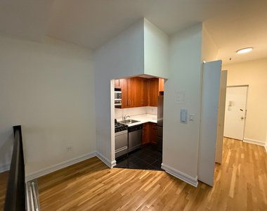 1 Astor Place - Photo Thumbnail 4