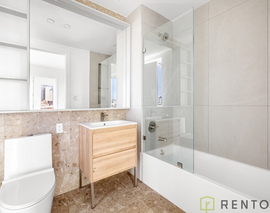 210 Greenpoint Avenue - Photo Thumbnail 11