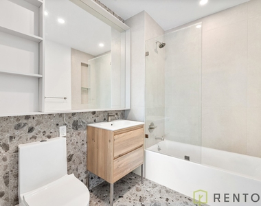 210 Greenpoint Avenue - Photo Thumbnail 12