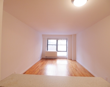 225 East 85th Street - Photo Thumbnail 9