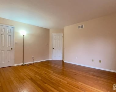 116 Longfield Court - Photo Thumbnail 15
