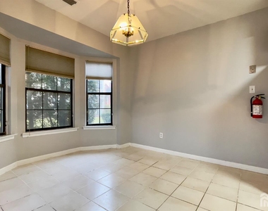 116 Longfield Court - Photo Thumbnail 7