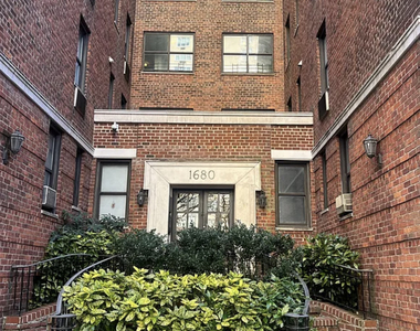 1680 York Avenue - Photo Thumbnail 9