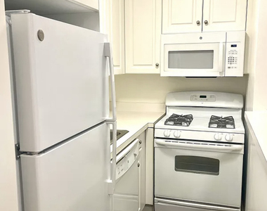 1680 York Avenue - Photo Thumbnail 2