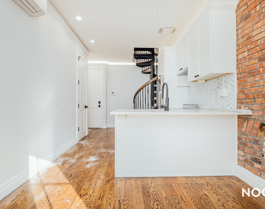 43 Columbia Place - Photo Thumbnail 10