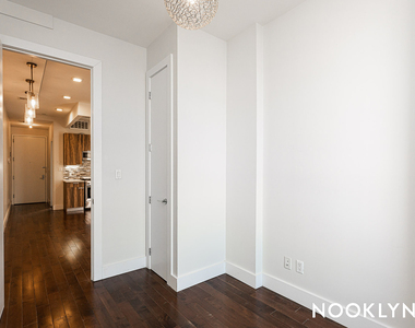 316 Patchen Avenue - Photo Thumbnail 6