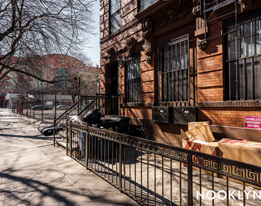 316 Patchen Avenue - Photo Thumbnail 10