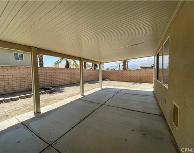 37222 Camden Dr - Photo Thumbnail 7
