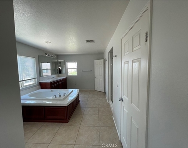37222 Camden Dr - Photo Thumbnail 15