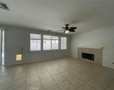 37222 Camden Dr - Photo Thumbnail 10