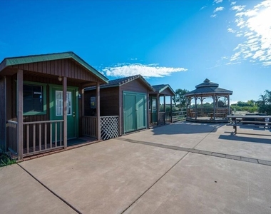 220 Hans Place - Photo Thumbnail 55