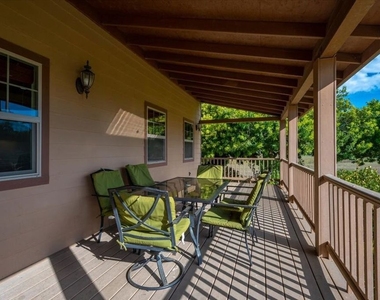 220 Hans Place - Photo Thumbnail 9