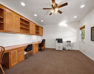 220 Hans Place - Photo Thumbnail 22