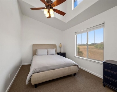 220 Hans Place - Photo Thumbnail 28