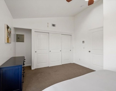 220 Hans Place - Photo Thumbnail 36