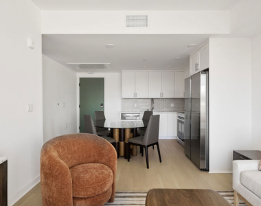 3977 Beverly Boulevard - Photo Thumbnail 5