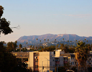 3977 Beverly Boulevard - Photo Thumbnail 11