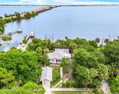 1365 Pineapple Avenue - Photo Thumbnail 1