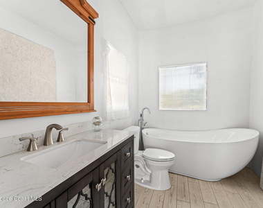 1365 Pineapple Avenue - Photo Thumbnail 16