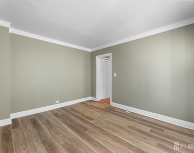 20 Rose Street - Photo Thumbnail 12