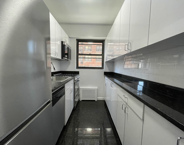 East 35th St - Photo Thumbnail 2