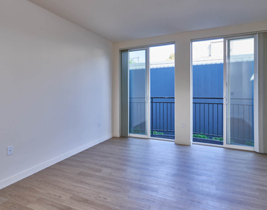 810 12th Avenue - Photo Thumbnail 10
