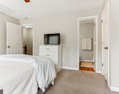 1166 Magnolia Way - Photo Thumbnail 16