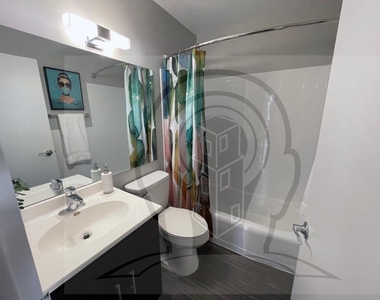 5600 N Sheridan Rd. - Photo Thumbnail 5