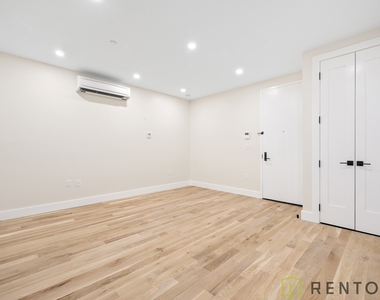 272 South 1st Street - Photo Thumbnail 3