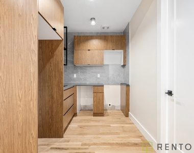 272 South 1st Street - Photo Thumbnail 5