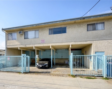 208 E Chevy Chase Drive - Photo Thumbnail 15