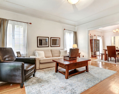 617 N Plymouth Boulevard - Photo Thumbnail 5