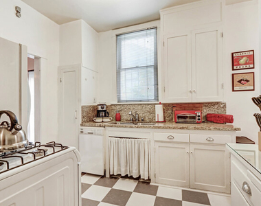 617 N Plymouth Boulevard - Photo Thumbnail 14