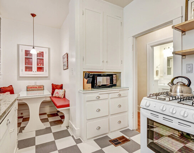 617 N Plymouth Boulevard - Photo Thumbnail 13